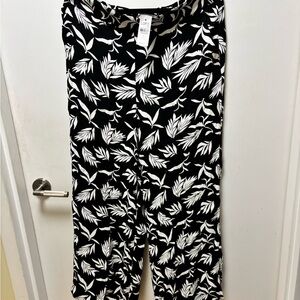 LOFT Black and White Leaf Pattern Wide Leg Pants